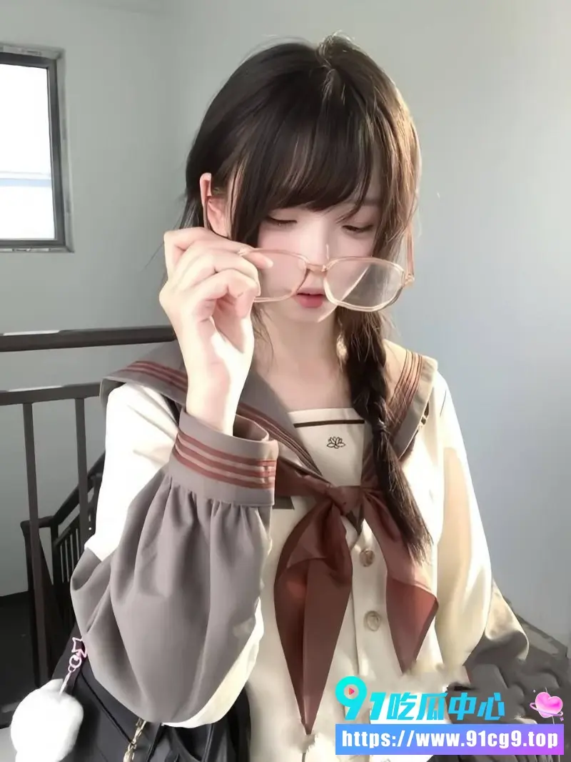 成都商学院大四 宋依依 下海私密视频曝光 清纯学姐翘臀后入狂操反差太骚2.webp