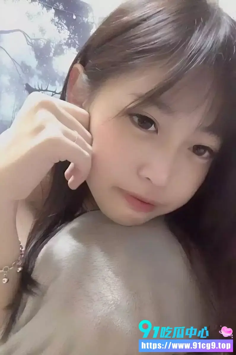 台湾高英工商反差婊张舒婷 不雅自拍泄密 卧室内岔腿自慰淫叫连连 粉穴高潮浪叫尺度炸裂!7.webp