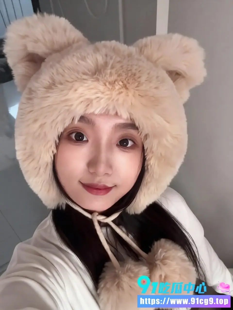 江苏徐州高颜值美女张芸萱与男友真实私密性爱自拍视频流出 被戴眼罩手铐服从调教 (1).webp