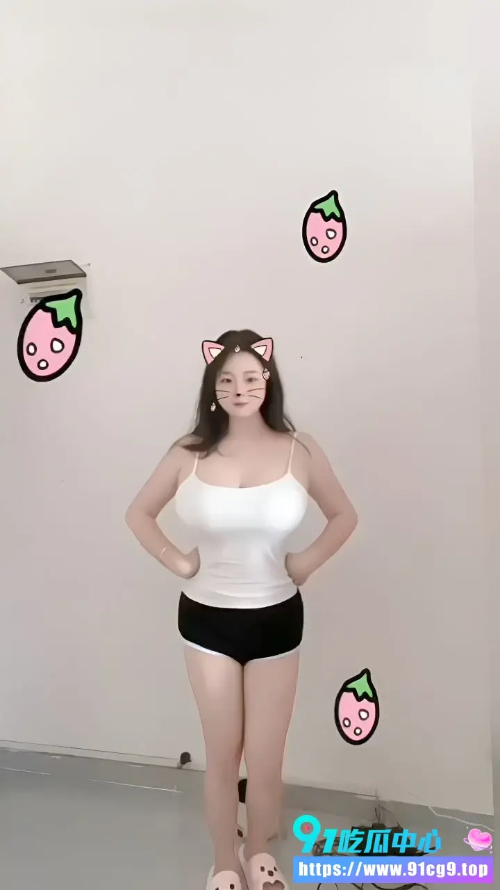 抖音巨乳反差网红令小林木 定制福利 大奶肉妹激情裸舞骚气诱人 这波抖音反差网红定制福利太顶了8.webp